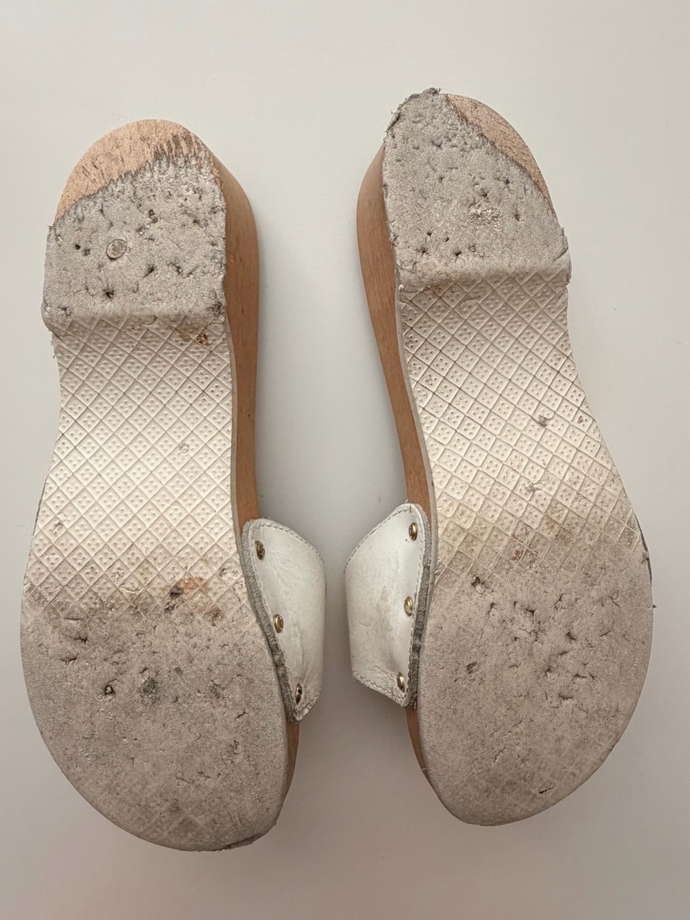 Dr. Scholl's Original Style White Slide Sandals with Gold Buckles - Picture 3 of 3
